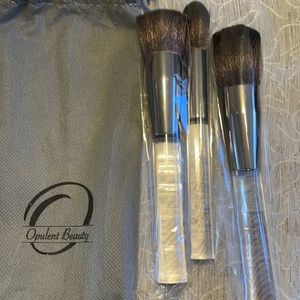 Opulent beauty crystal clear brush set